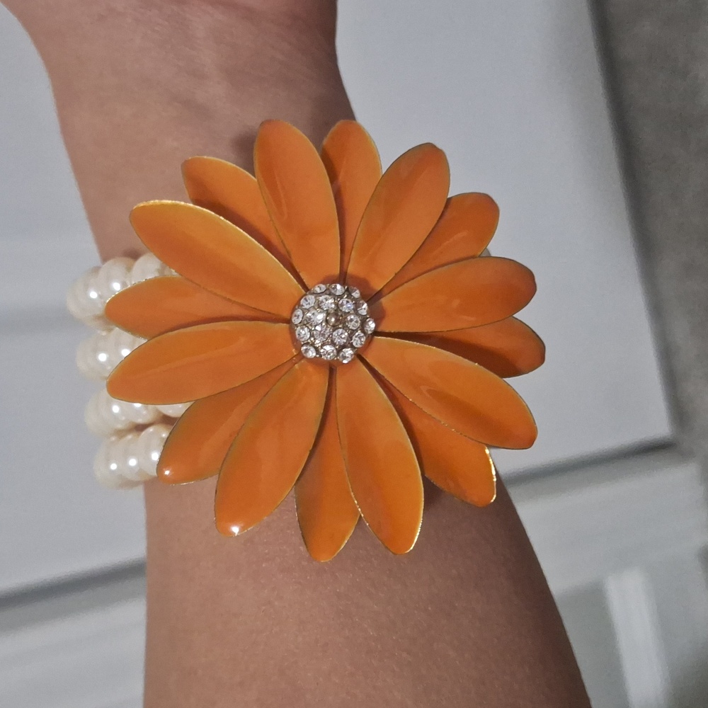 Flower bracelet